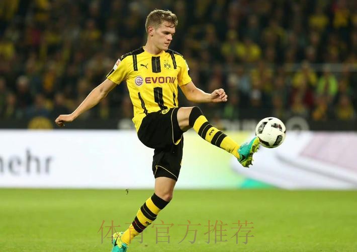 金特尔:本泽马是顶级射手 他保持了高水平很多年 金特尔:本泽马是顶级射手 他保持了高水平很多年