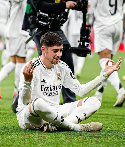 记者:巴尔韦德将会随皇马前往利物浦 阿扎尔不会